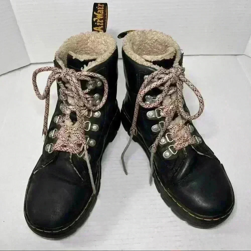 DR.MARTENS Air Wair Womens Combs Wyoming Sherpa Fur Lined Lace Up Boots Sz 6L